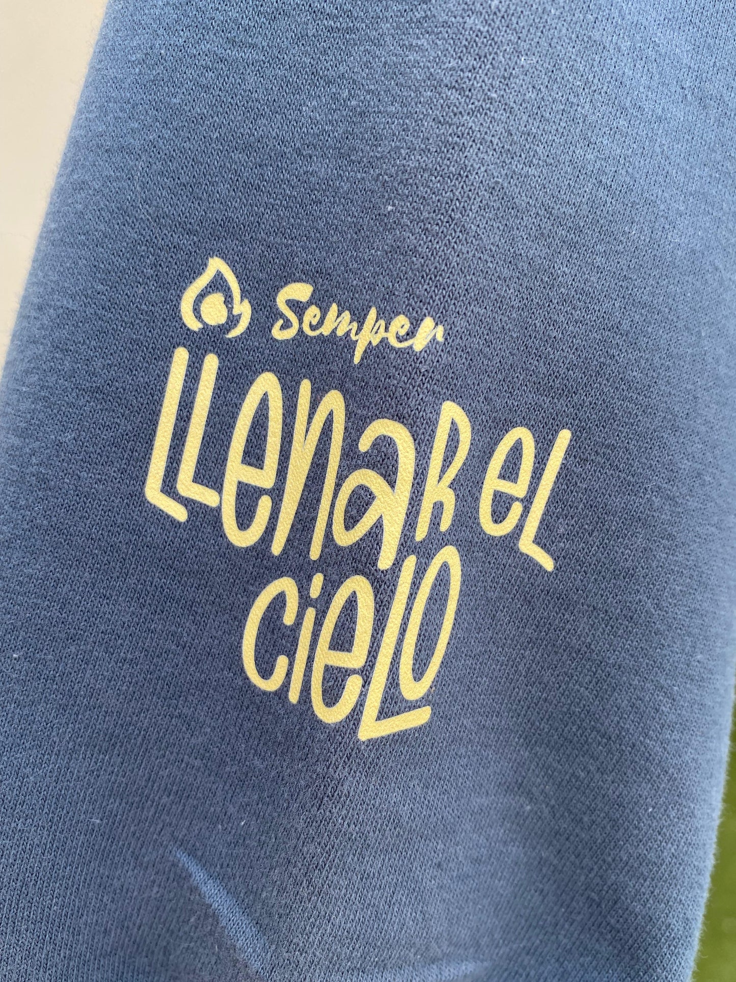 Sudadera “Llenar el cielo”